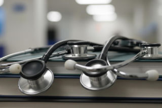Opolskie szpitale walczą z brakami. Jaka specjalizacja to ratunek?