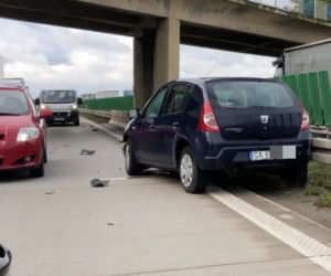 Wypadek A4 dacia wjechała w bariery