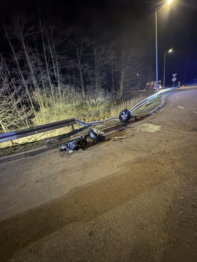 Horror w Raju. Kierowca nie żyje, trzy osoby w szpitalu