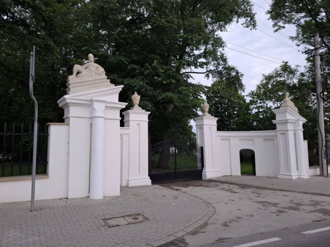 Łopuszno. Świętokrzyskie