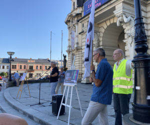 Protest w Nowym Sączu przeciwko zmianom w ustawie o radiofonii i telewizji