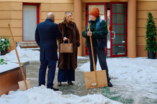 "Na Wspólnej", odcinek 4195: profesor Agier słabnie na oddziale kardiochirurgii. Na oczach przerażonej córki dochodzi u niej do zatrzymania akcji serca