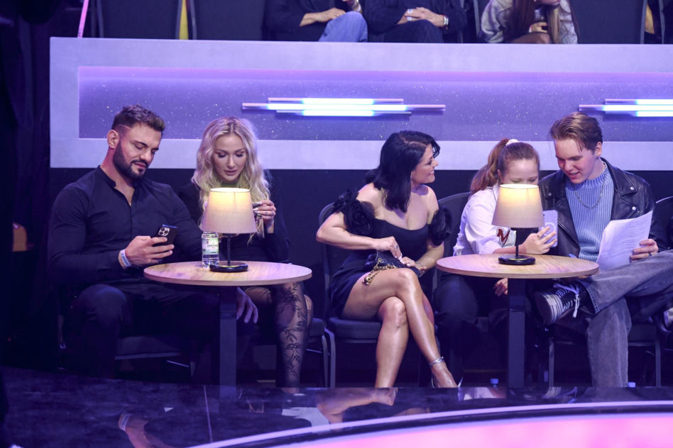 Raz kolanko, raz stópka. Kasia Cichopek wie, jak zagrać nóżką