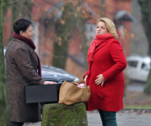 Katarzyna Bosacka w parku