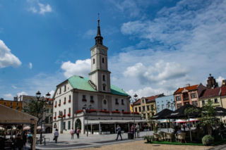To polskie miasto ma własną Wieżę Eiffela. Podróż z Krakowa zajmuje tylko półtorej godziny [GALERIA]