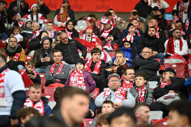 Tak się bawią kibice na meczu Polska - Albania. Gorąca atmosfera na PGE Narodowym