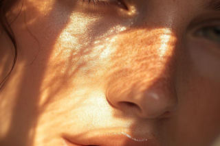 Golden hour makeup – makijaż na letnie wieczory 