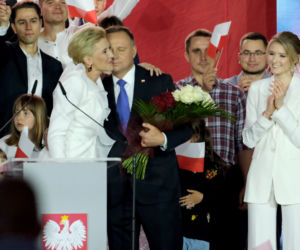 Prezydent sam się pudrował.