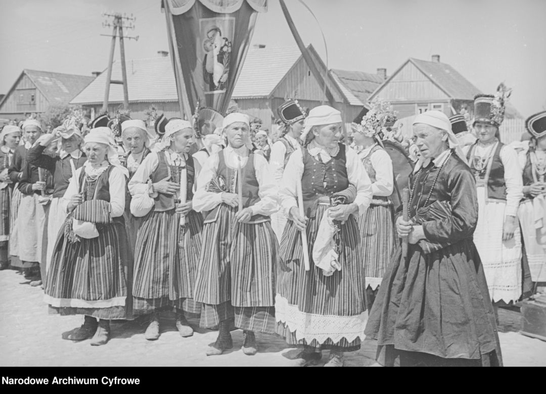 Tak wyglądało Boże Ciało na Kurpiach w 1937 roku. Te zdjęcia to prawdziwa podróż w czasie