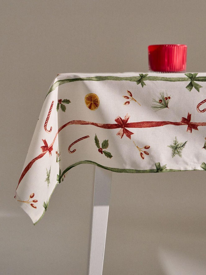 Obrus świąteczny Sinsay