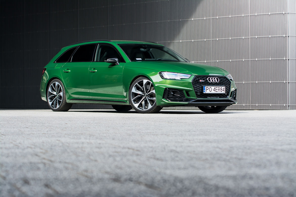 Audi RS4 Avant B9 2.9 TFSI V6 450 KM Tiptronic quattro