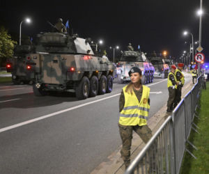 Nocna próba defilady wojskowej w Warszawie
