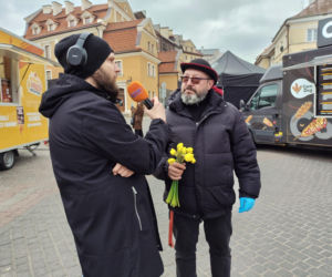 ESKA Lublin rozdawała żonkile na wiosnę