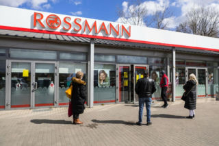 Ten peeling z Rossmanna odmienił moją skórę. Jest idealny na zimę