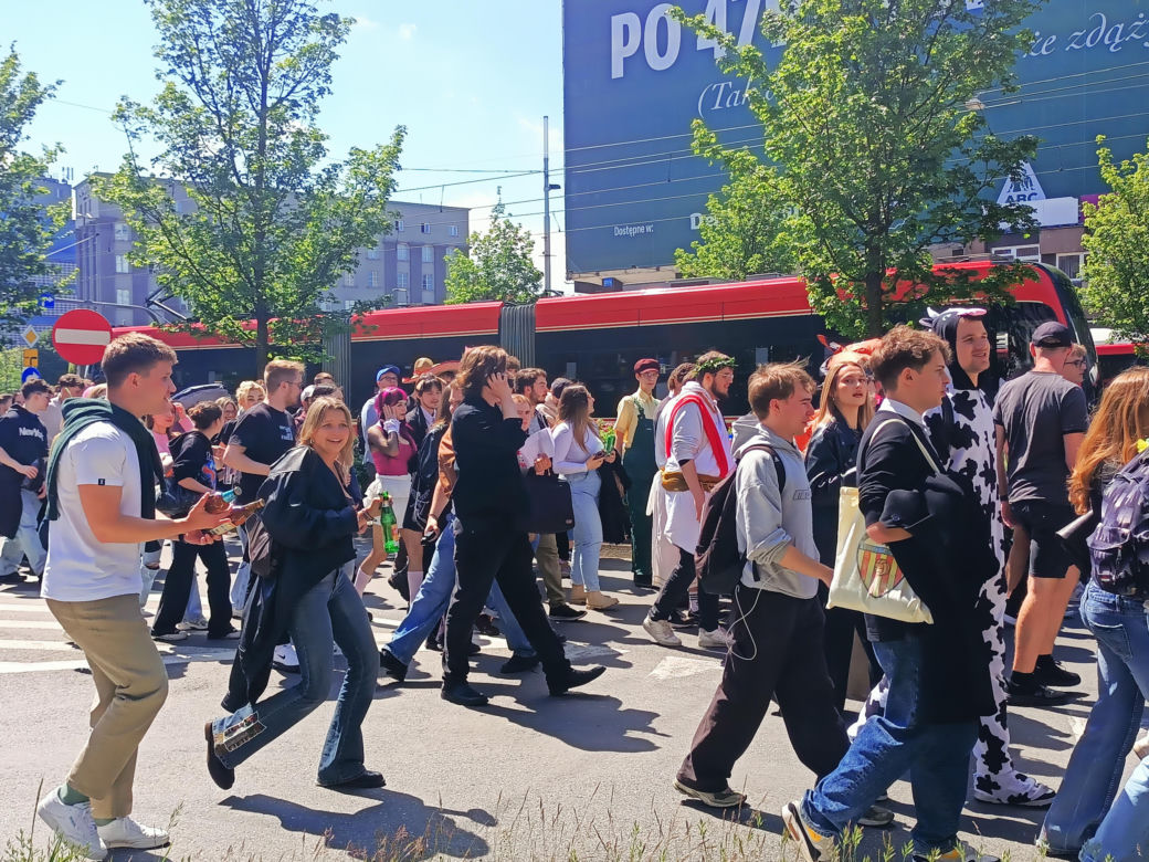 Korowód studencki rozpoczyna Juwenalia Śląskie 2025 w Katowicach