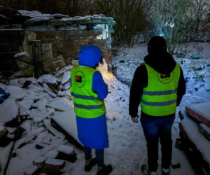 Streetworking przy -18 stopni Celsjusza. Artur i Dorota z organizacji Serca Torunia nie zamierzają się poddać