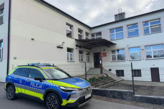 12-latek wyciągnął nóż i groził koledze! Niepokojący incydent przed szkołą podstawową