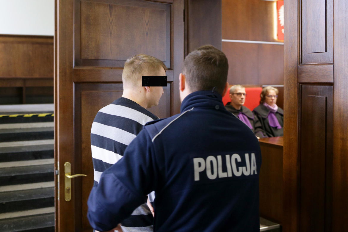 Brutalnie zamordował rodziców w mikołajki. Ofiary miały związane ręce 
