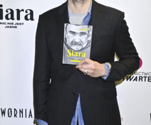 Markowska przytulała męża, Ostałowska zaskoczyła sylwetką, Ścibakówna błyszczała na premierze biografii Rewińskiego