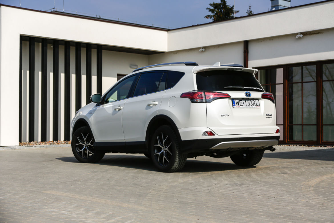 Toyota RAV4 Hybrid E-Four