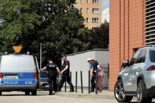 Lutoryż. Magdalena H.  zakopywała w ogródku pod domem ludzkie płody
