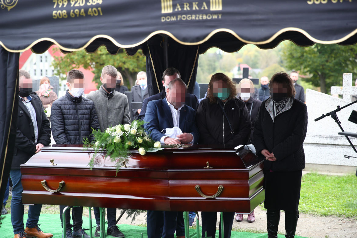 Męcina pożegnała swojego proboszcza Antoniego Pisia, który zmarł na koronowirusa