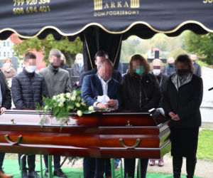 Męcina pożegnała swojego proboszcza Antoniego Pisia, który zmarł na koronowirusa