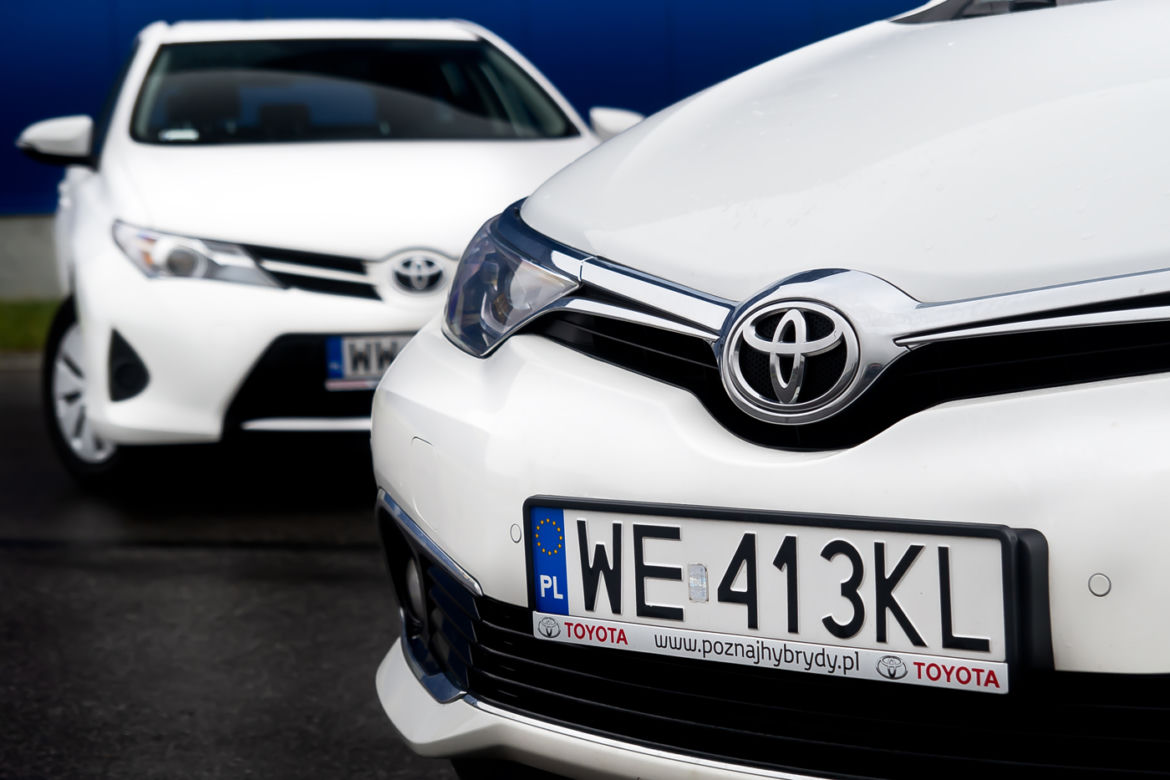 Toyota Auris Touring Sports lifting 2015