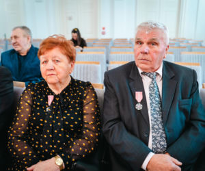 Złoty Gody par małżeńskich w Siedlcach - wręczenie pamiątkowych medali