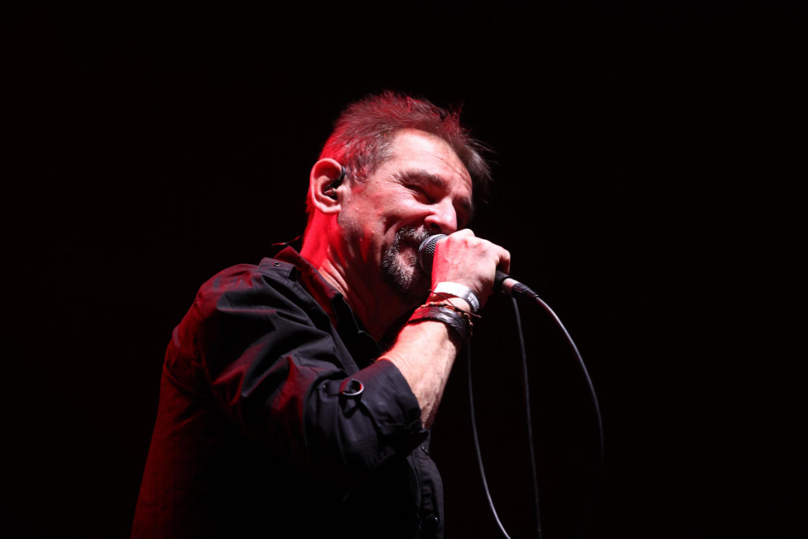 Koncert "Zadzwońcie po milicję" w katowickim Spodku