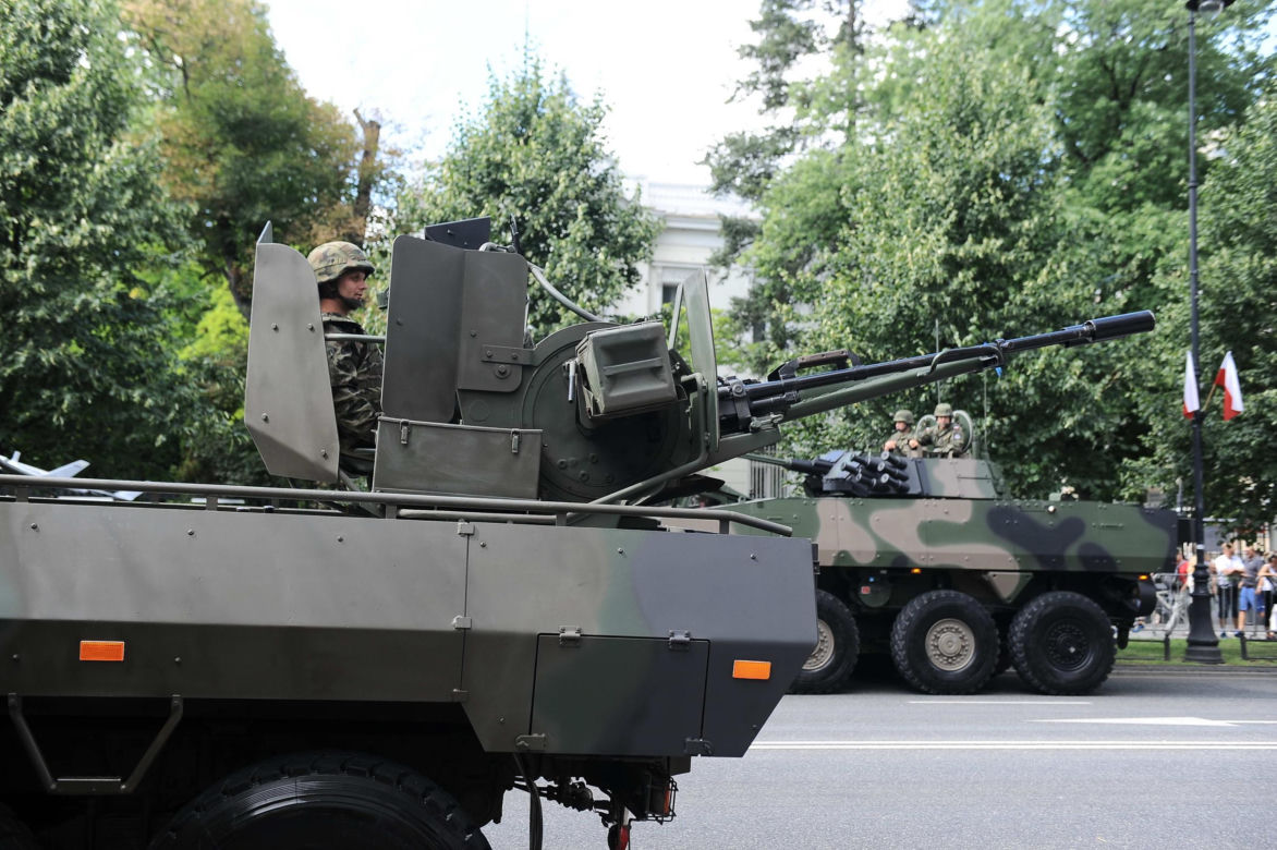 Kierowcy w gigantycznych tarapatach! Defilada z okazji Święta Wojska Polskiego zablokuje miasto