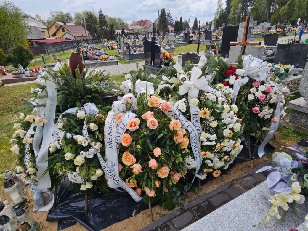  Piotr zginął przygnieciony przez ciągnik. Bliscy pożegnali 34-latka [GALERIA]