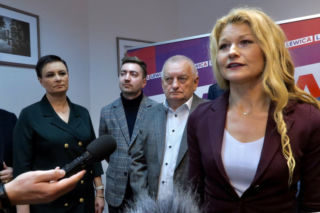 Posłanka Lewicy przejdzie do Koalicji Obywatelskiej? Kim jest Karolina Pawliczak?
