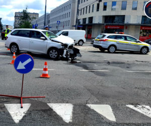 Wypadek na skrzyżowaniu ul. Królewskiej i ul. Marszałkowskiej