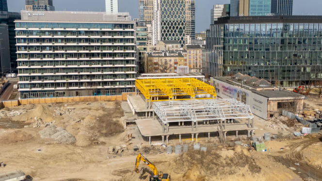 Budowa wieżowca AFI Tower w kompleksie Towarowa22