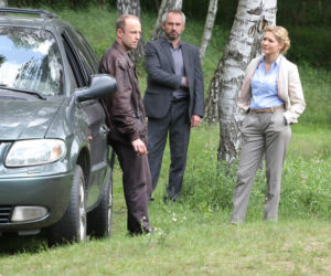 NA KRAWĘDZI odc. 7. Marta Sajno (Urszula Grabowska), Cichy (Jacek Kopczyński), Protas (Łukasz Simlat)
