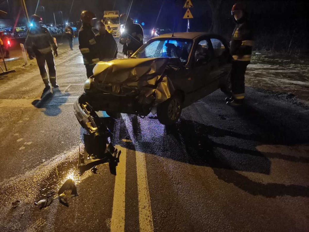 Ogromne szczęście 71-latka, który wjechał pod pociąg towarowy 