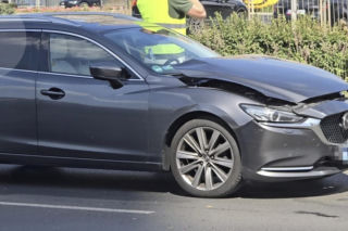 Auto TV Republika przewróciło się w centrum Warszawy. W środku był poseł PiS i znany dziennikarz