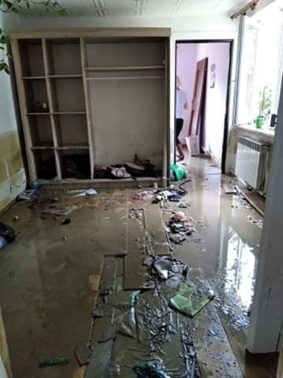 Kańczuga. Matka i jej dwie córki straciły mieszkanie w powodzi, potrzebują pomocy!