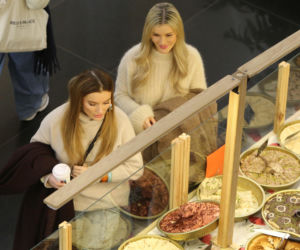 Joanna Krupa z siostrą Martą. Zjadły w mlecznym i poszły po patelnię