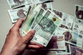 Nawet 26 tys. zł netto. Tak zarabiają specjaliści bez matury!