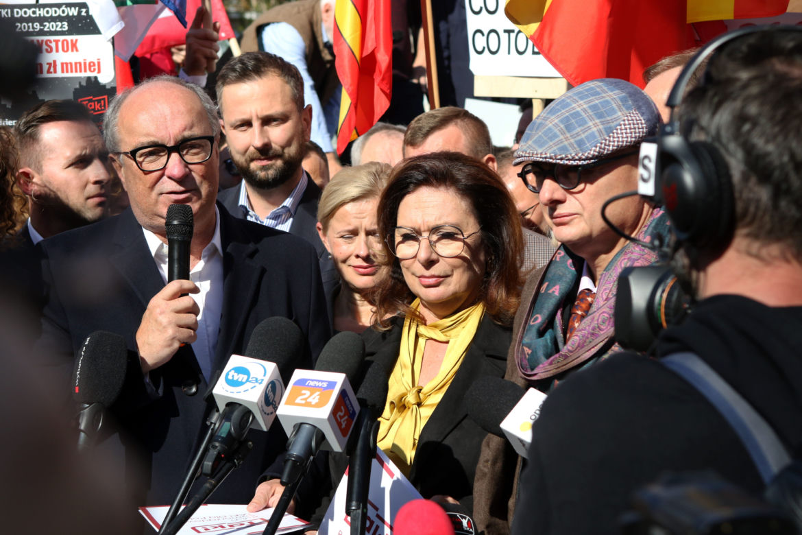 Warszawa. Samorządowcy protestowali w sprawie wysokich cen energii. „Jeśli sobie nie radzicie, oddajcie władzę!”