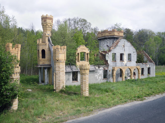 Ostatni zamek. Zamczystość polska: od Wawelu do Stobnicy