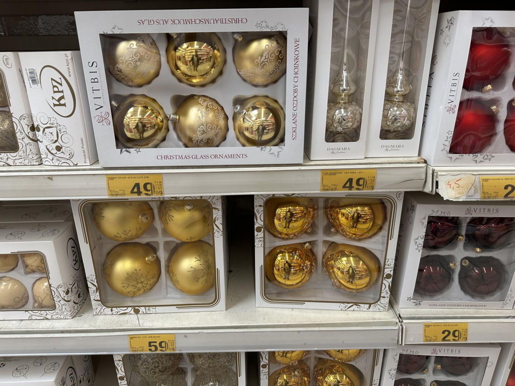 Ceny ozdób świątecznych w Krakowie. Ile trzeba zapłacić za dekoracje? 