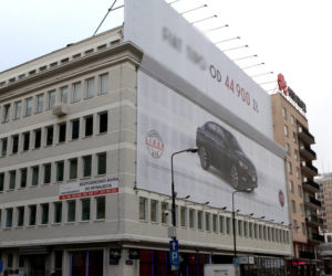 Wielkie reklamy zostają