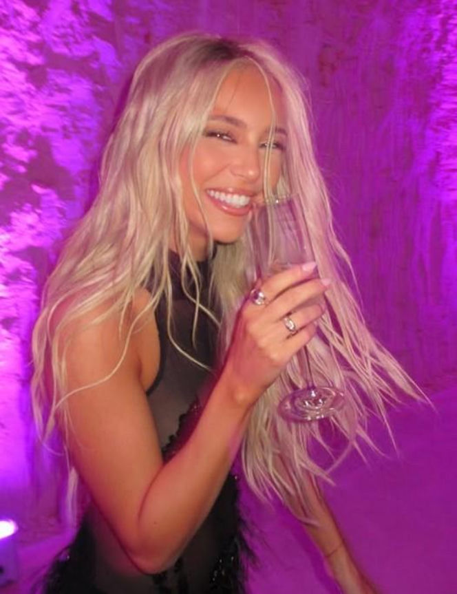 Ana Mena