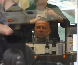 Minister Kierwiński wpadł do fryzjera