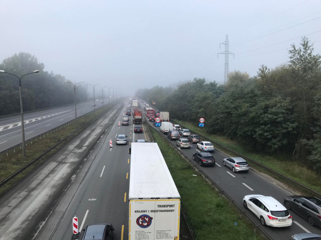 Trasa DK 86 Sosnowiec - Katowice stoi w korku kolejny dzień