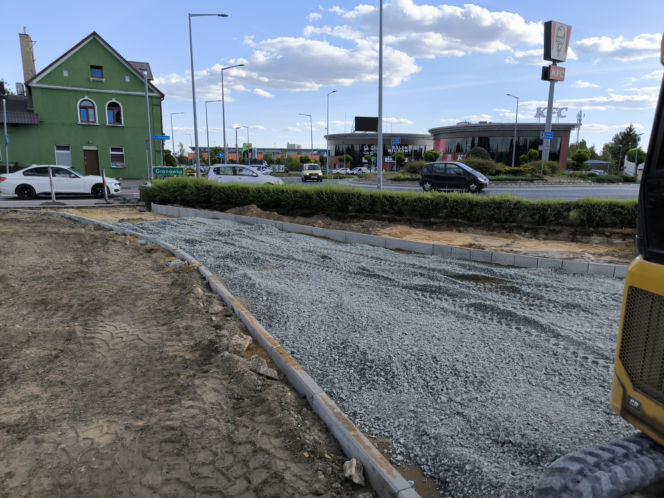 Budowa ścieżki rowerowej na leszczyńskim Gronowie