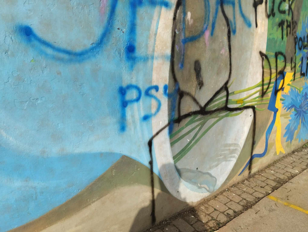 Mural w Parku Szczęśliwickim zniszczony